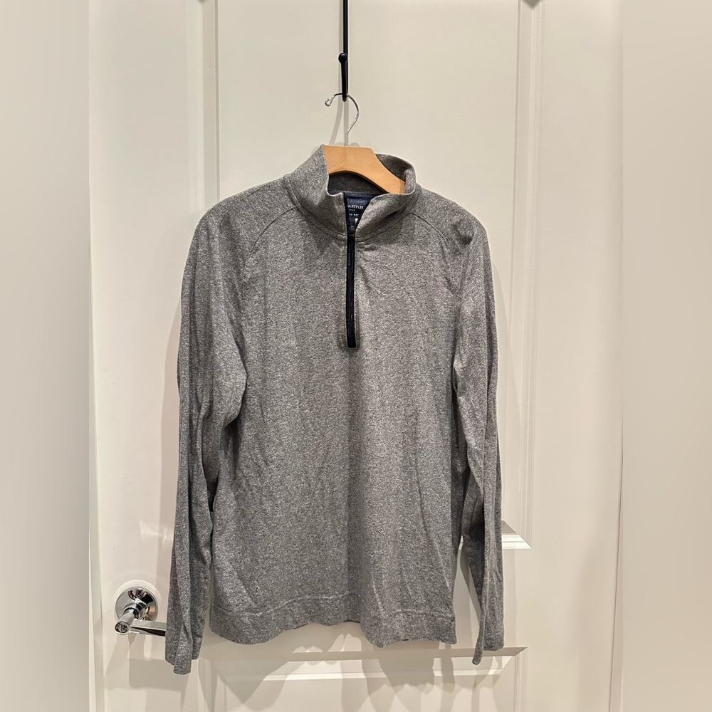 Banana Republic Factory Performance Quarter Zip Pullover, Size Medium
